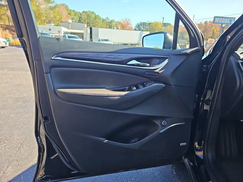Used 2022 Buick Enclave Avenir image 15
