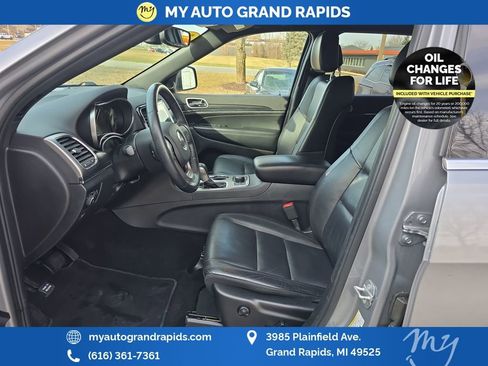 Used 2019 Jeep Grand Cherokee Limited image 9
