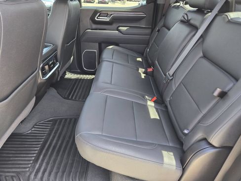 Used 2025 Chevrolet Silverado 1500 LTZ AWD/4WD image 18