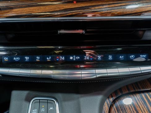 Used 2021 Cadillac Escalade Premium Luxury w/ Driver Assist Tech Package image 25