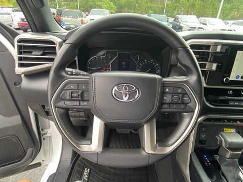 Used 2025 Toyota Tundra SR5 AWD/4WD image 13