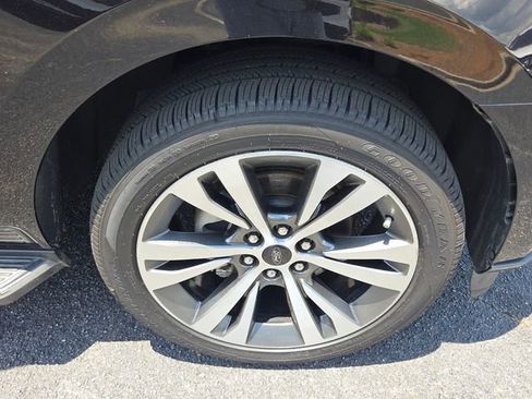 Used 2019 Ford Expedition XLT w/ Equipment Group 202A RWD image 70