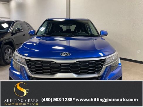 Used 2021 Kia Seltos LX AWD/4WD image 1