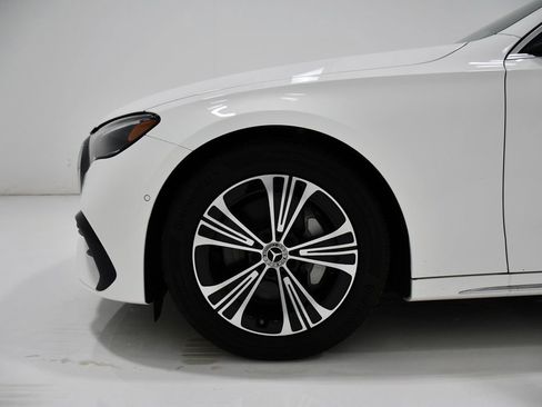 Used 2024 Mercedes-Benz E 350 4MATIC Sedan image 7