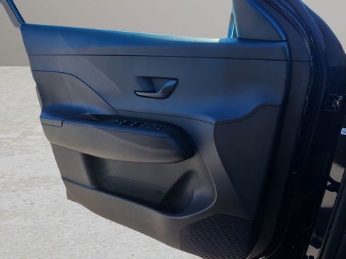 New 2026 Hyundai Kona SE image 17