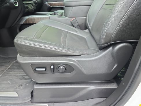 Used 2019 GMC Sierra 1500 Denali w/ Denali Ultimate Package AWD/4WD image 28