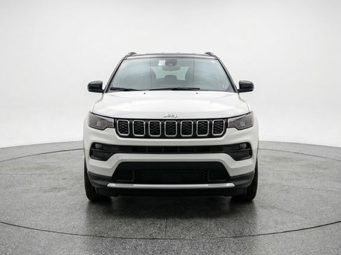 Used 2025 Jeep Compass Limited image 2