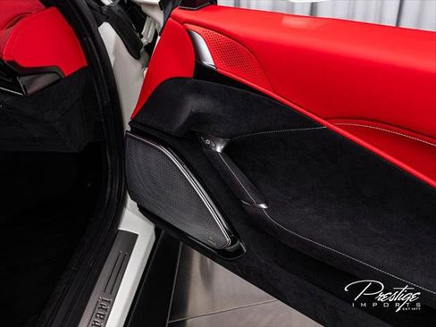 Used 2021 Ferrari Roma RWD image 31