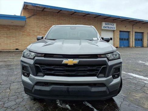 Used 2023 Chevrolet Colorado LT w/ LT Convenience Package image 8
