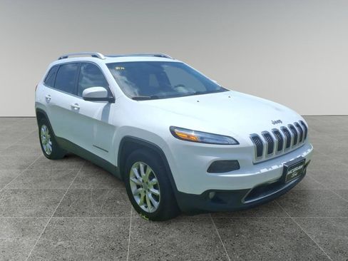 Used 2015 Jeep Cherokee Limited w/ Luxury Group AWD/4WD image 8