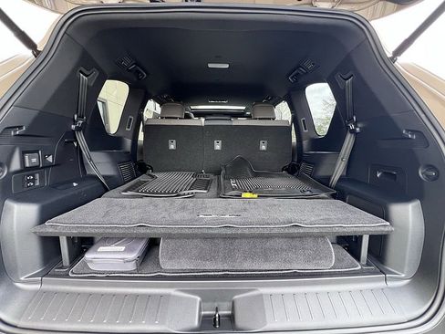 Certified 2025 Lexus LX 700h Overtrail w/ Accessory Package (Z1) AWD/4WD image 27