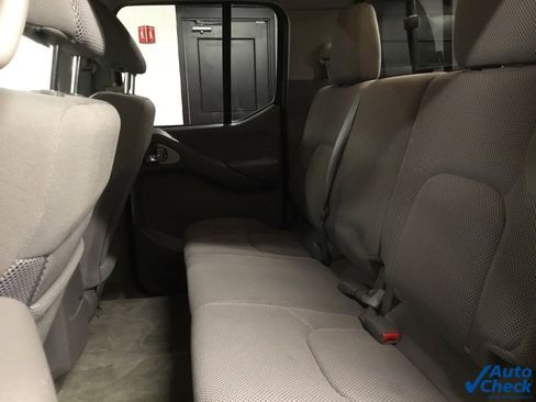 Used 2017 Nissan Frontier SV image 31