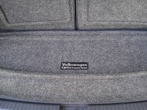 Used 2022 Volkswagen Tiguan SE image 9