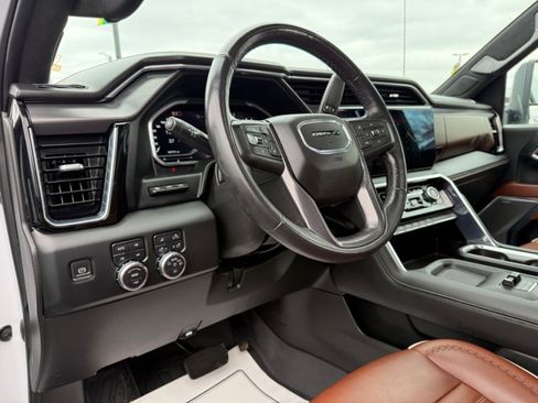 Used 2024 GMC Sierra 3500 Denali Ultimate image 13