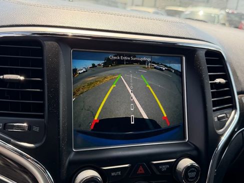 Used 2018 Jeep Grand Cherokee Overland image 23