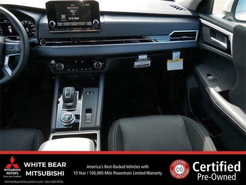 Used 2025 Mitsubishi Outlander ES AWD/4WD image 12