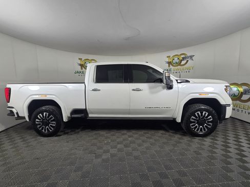 Used 2024 GMC Sierra 2500 Denali Ultimate image 11