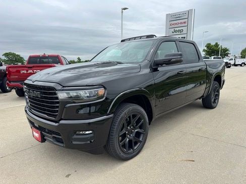 New 2026 RAM 1500 Laramie AWD/4WD image 3