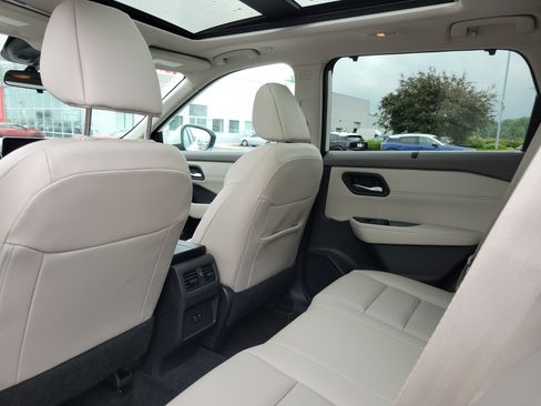 Certified 2023 Nissan Rogue SV w/ SV Premium B Package AWD/4WD image 14