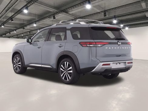 Used 2023 Nissan Pathfinder Platinum w/ Cargo Package FWD image 3