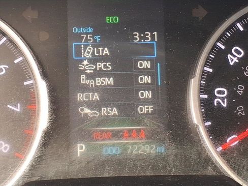 Used 2021 Toyota RAV4 XLE w/ XLE Grade Weather Package image 7