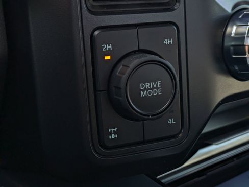 New 2026 Ford F250 Platinum w/ FX4 Off-Road Package image 28