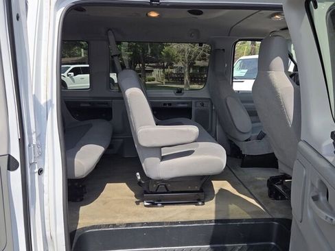 Used 2012 Ford E-350 and Econoline 350 XLT RWD image 17