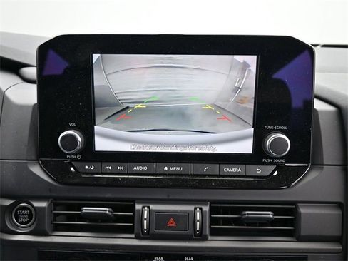 Used 2024 Nissan Pathfinder S image 19