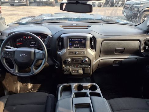 Used 2025 Chevrolet Silverado 2500 Custom w/ Custom Value Package AWD/4WD image 3