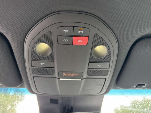 Used 2025 Genesis G70 2.5T RWD image 42
