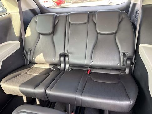 Used 2022 Kia Carnival SX image 10