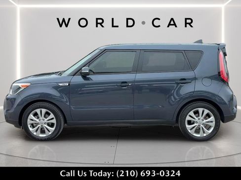 Used 2016 Kia Soul ! FWD image 4