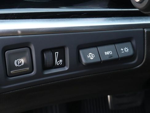 Used 2024 Cadillac XT6 Sport w/ Platinum Package image 31