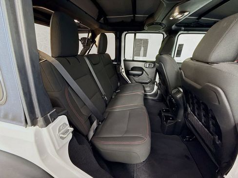 Used 2022 Jeep Wrangler Unlimited Rubicon image 26