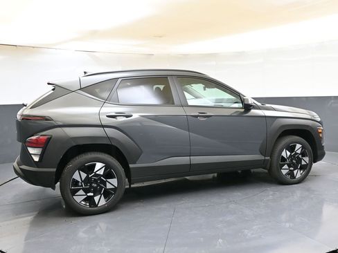 Certified 2025 Hyundai Kona SEL AWD/4WD image 6
