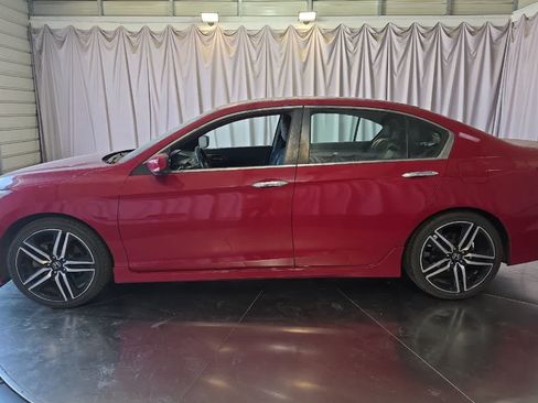 Used 2017 Honda Accord Sport image 6