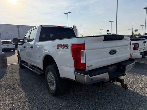 Used 2019 Ford F250 XLT w/ XLT Value Package image 4