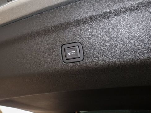 New 2026 GMC Yukon XL Denali w/ LPO, Floor Liner Package AWD/4WD image 6