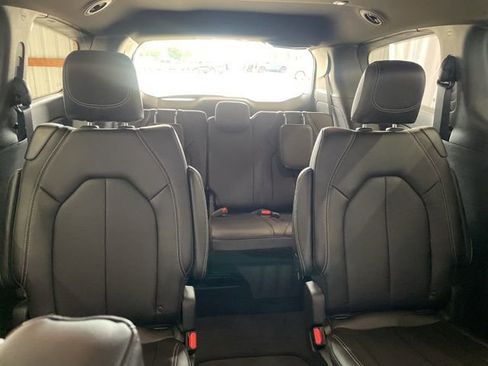 New 2026 Chrysler Pacifica Select image 34