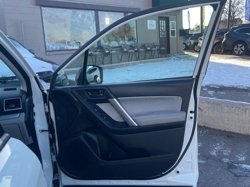 Used 2018 Subaru Forester 2.5i image 11