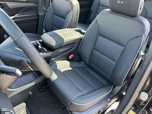 New 2026 Buick Enclave Sport Touring w/ Power Package FWD image 19