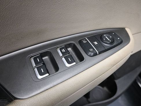 Used 2016 Kia Optima LX FWD image 11