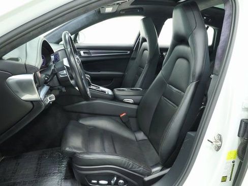 Used 2020 Porsche Panamera GTS image 36