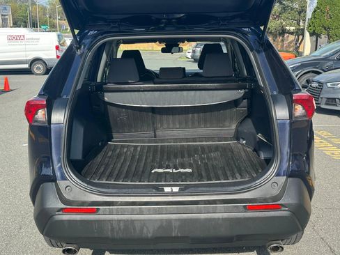 Used 2019 Toyota RAV4 XLE AWD/4WD image 25