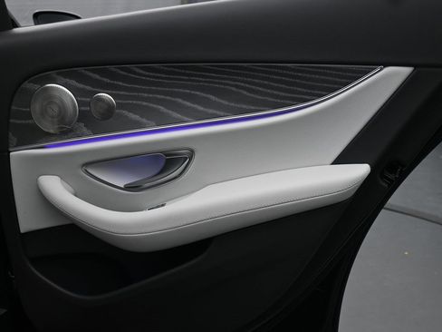 Used 2022 Mercedes-Benz E 450 E 450 w/ Driver Assistance Package image 22