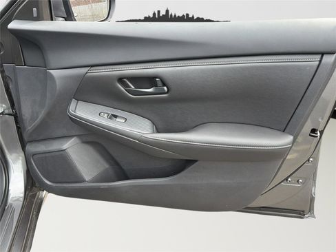 Used 2025 Nissan Sentra S FWD image 25