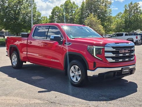 Used 2024 GMC Sierra 1500 SLE AWD/4WD image 3