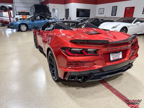 Used 2025 Chevrolet Corvette E-Ray AWD/4WD image 45