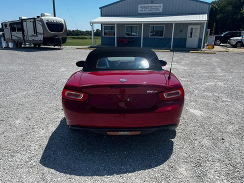Used 2017 FIAT 124 Spider Lusso RWD image 5