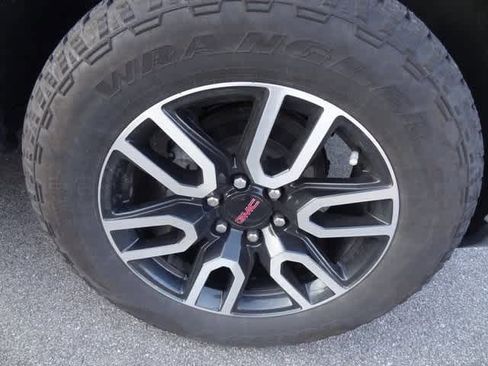 Used 2024 GMC Sierra 1500 AT4 image 22